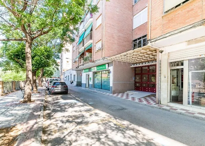 Modern Close To The City Center And Alhambra
